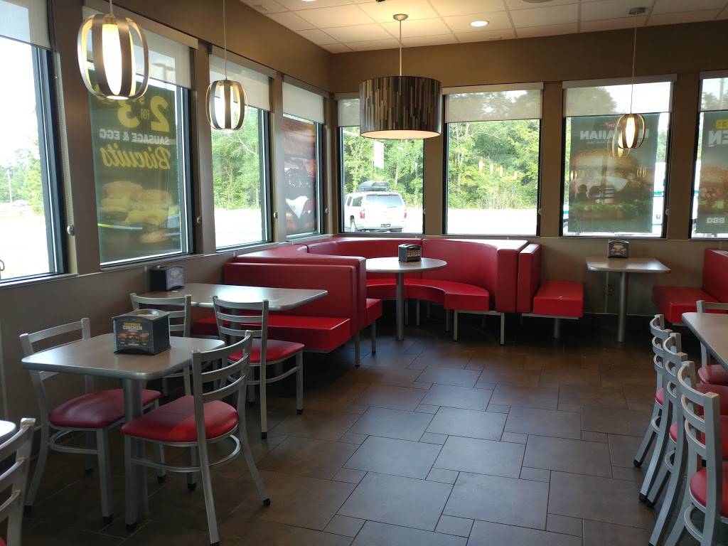Hardees | restaurant | 3678 Maco Rd NE, Northwest, NC 28451, USA | 9106550907 OR +1 910-655-0907