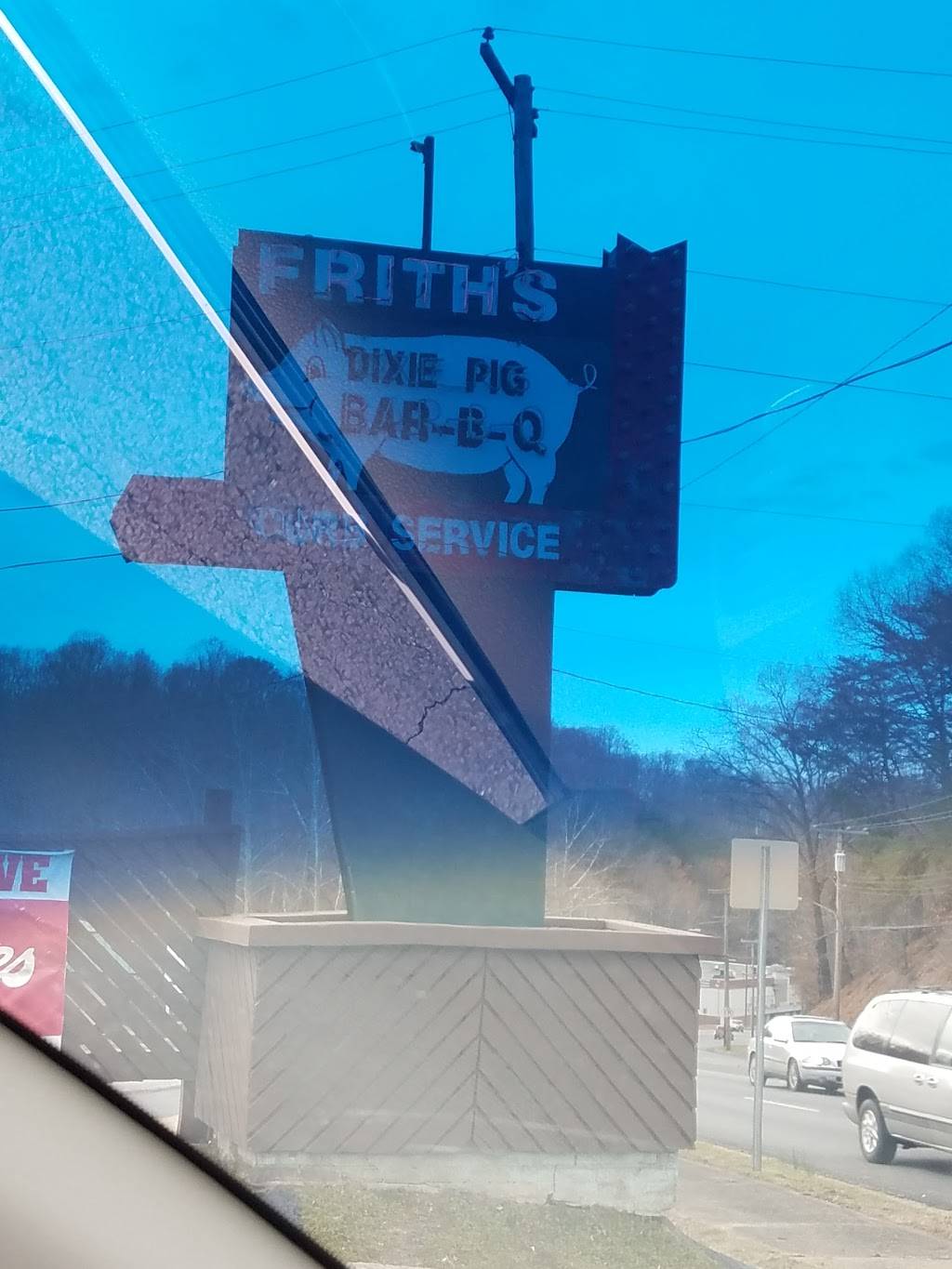 Dixie Pig Barbecue | restaurant | 817 Memorial Blvd N, Martinsville, VA 24112, USA | 2766329082 OR +1 276-632-9082