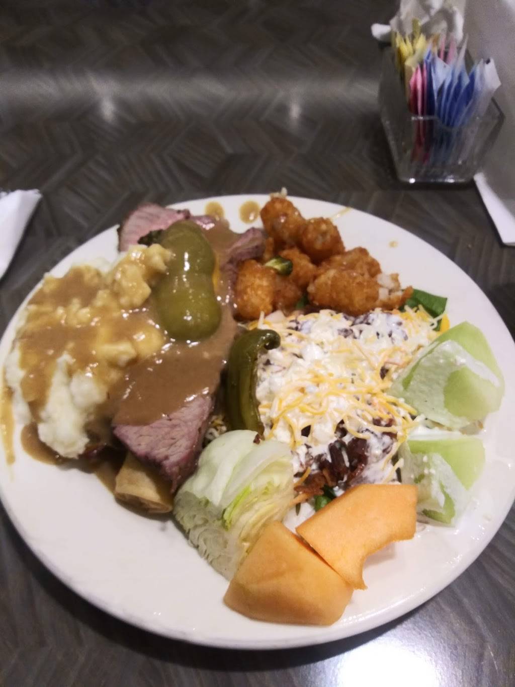 Oasis Buffet | restaurant | 6403, 401 E Amado Rd, Palm Springs, CA 92262, USA | 8889991995 OR +1 888-999-1995