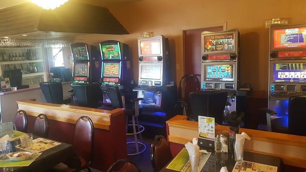 Francoeur Steakhouse | restaurant | 246 Rue Principale, Mansfield-et-Pontefract, QC J0X 1R0, Canada | 8196832703 OR +1 819-683-2703