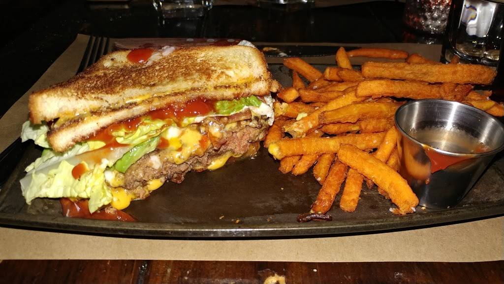 Old Fields Restaurant Greenlawn | restaurant | 81 Broadway, Greenlawn, NY 11740, USA | 6317549868 OR +1 631-754-9868