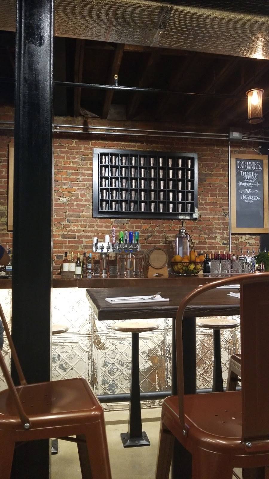 Valor Brewpub | restaurant | 723 8th St SE, Washington, DC 20003, USA | 2025478459 OR +1 202-547-8459