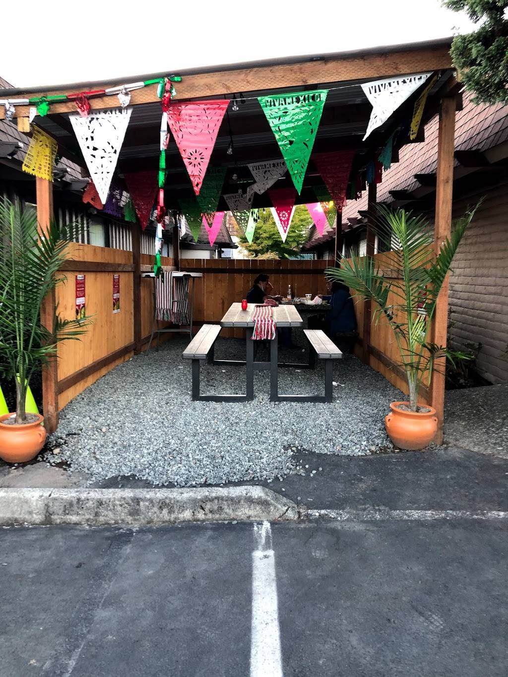 La Chingona Taqueria | restaurant | 29 148th Ave SE, Bellevue, WA 98007, USA | 4254425350 OR +1 425-442-5350