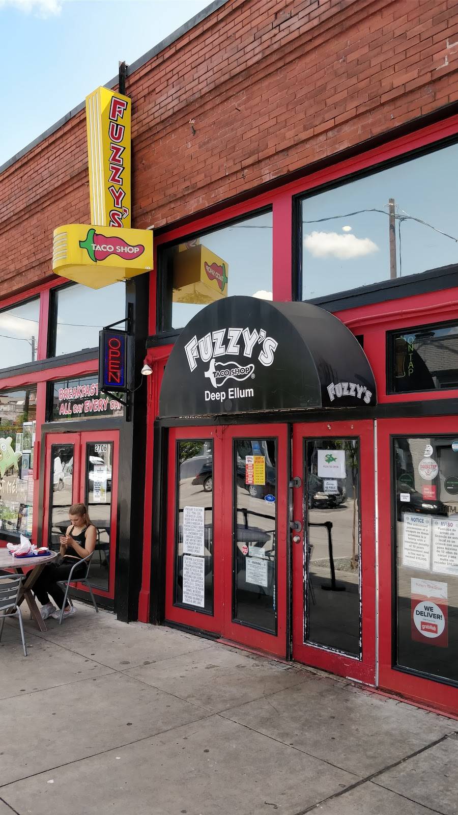 Fuzzys Taco Shop | restaurant | 2706 Elm St, Dallas, TX 75226, USA | 2146538226 OR +1 214-653-8226