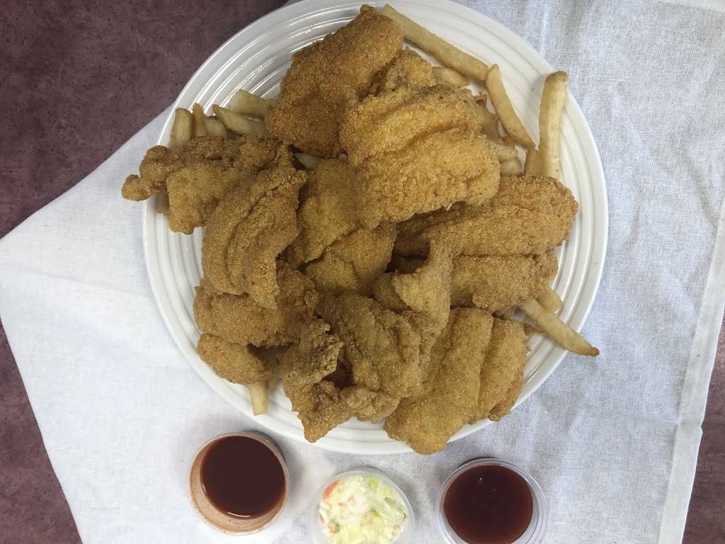 Papas Philly and Fish | restaurant | 321 E Glenwood Lansing Rd, Glenwood, IL 60425, USA | 7082486004 OR +1 708-248-6004