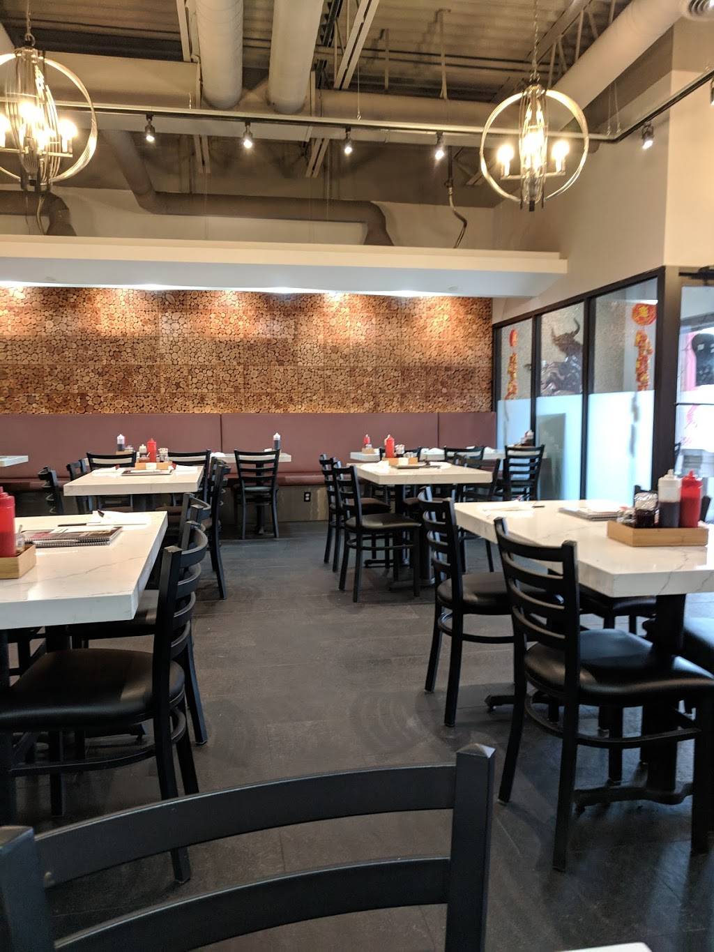 Pho Black Bull | restaurant | 888 Dundas St E, Mississauga, ON L4Y 4G6, Canada | 9052079999 OR +1 905-207-9999