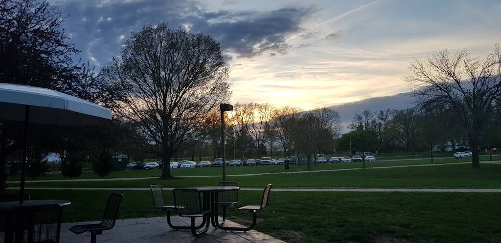 Storms Dining | restaurant | 808 Hayward Ave, Ames, IA 50014, USA | 5152942890 OR +1 515-294-2890