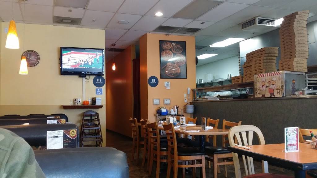 Numero Uno Pizza | restaurant | 39438 Trade Center Dr, Palmdale, CA 93551, USA | 6619474545 OR +1 661-947-4545