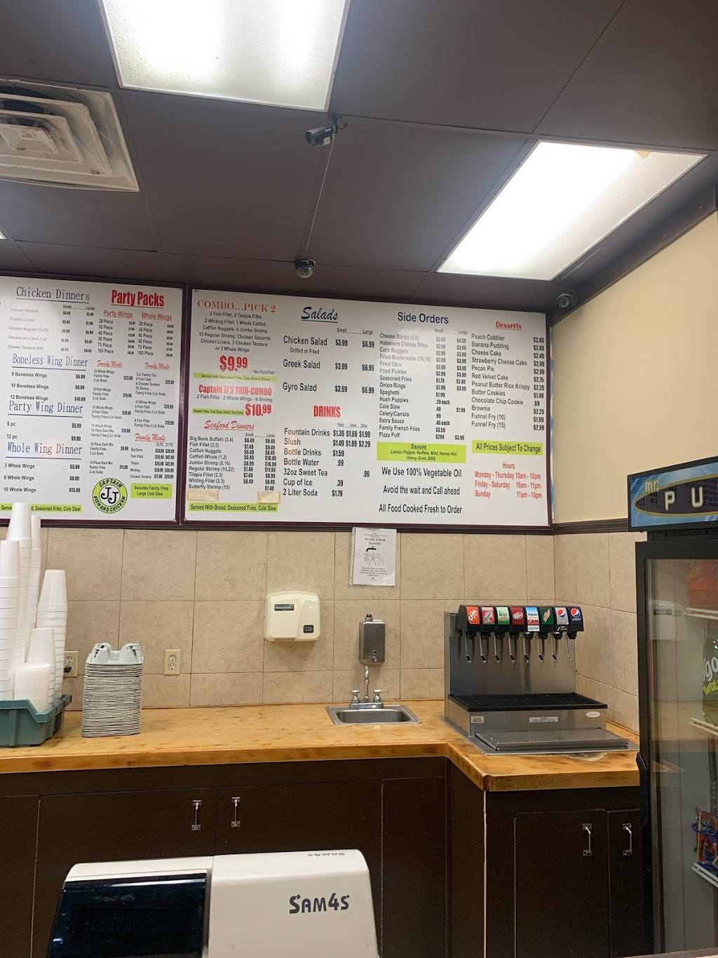 Captain JJs | restaurant | 2757 Kimball Ave, Memphis, TN 38114, USA | 9017440405 OR +1 901-744-0405