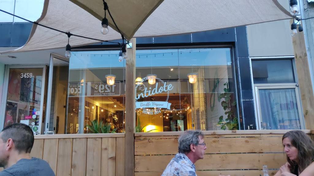 Antidote Bouffe Végane | restaurant | 3459 Rue Ontario E, Montréal, QC H1W 1R4, Canada | 5143036300 OR +1 514-303-6300