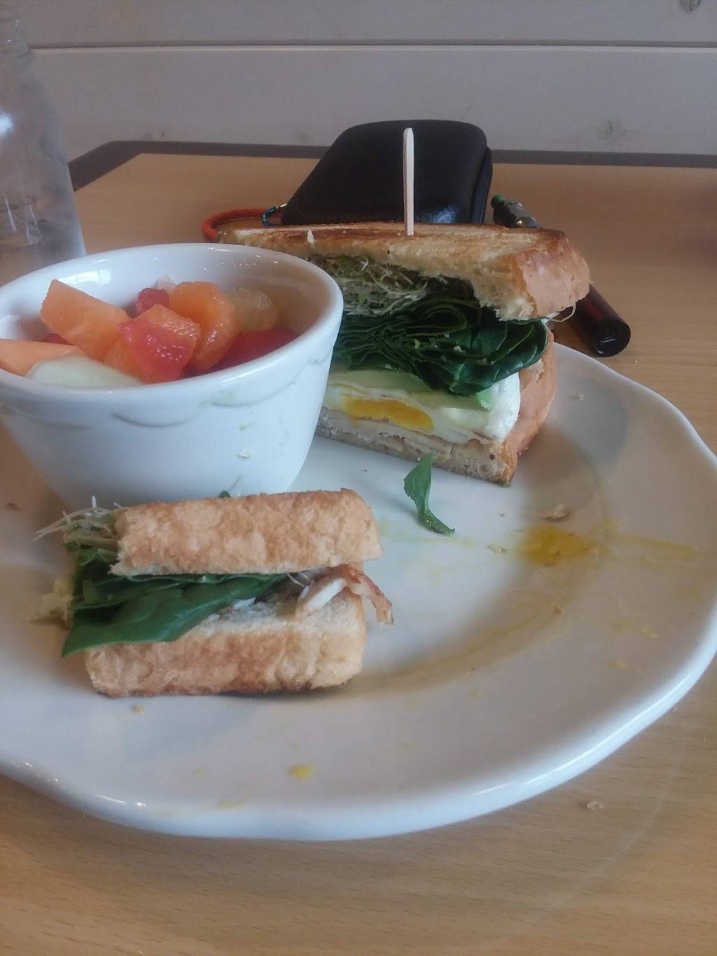 Kikis Kitchen | restaurant | 1751 Lombard St B, Oxnard, CA 93030, USA | 8056041673 OR +1 805-604-1673