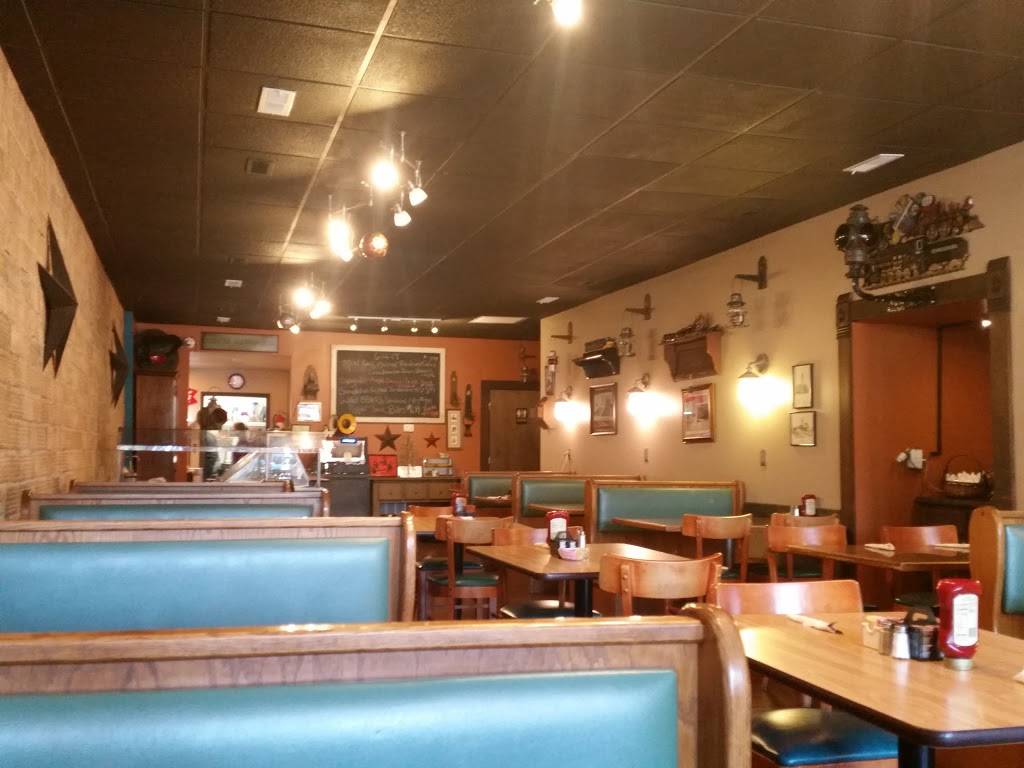 Railroad Cafe | restaurant | 641 W Main St, Mitchell, IN 47446, USA | 8129922300 OR +1 812-992-2300