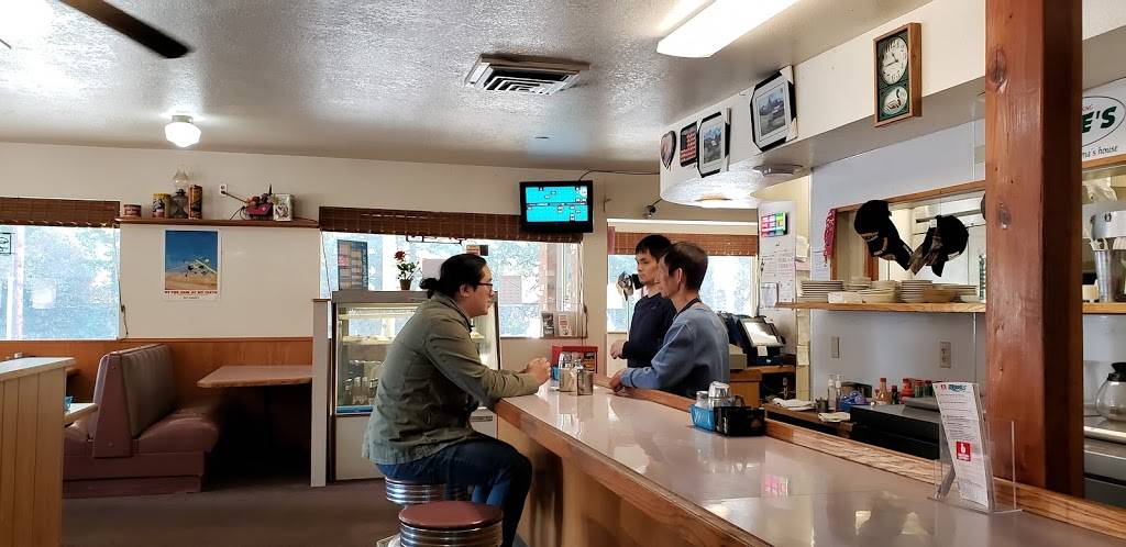 Dixies Cafe | restaurant | 9649, 25903 OR-126, Veneta, OR 97487, USA | 5419354241 OR +1 541-935-4241