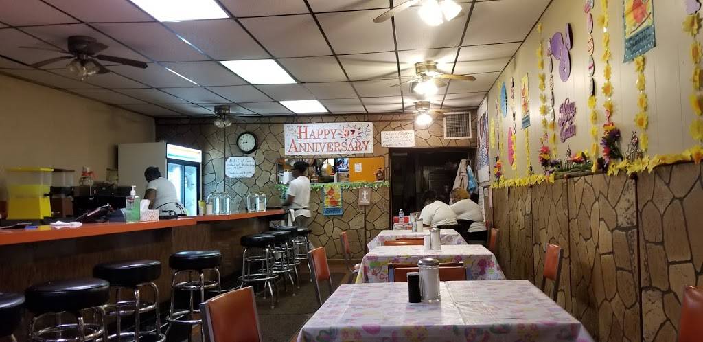 B & C Restaurant | restaurant | 1105 W 3rd St, Chester, PA 19013, USA | 6108723510 OR +1 610-872-3510