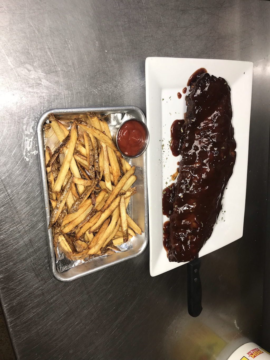 Just Wing It Annville | restaurant | 18 E Main St, Annville, PA 17003, USA | 7178679464 OR +1 717-867-9464