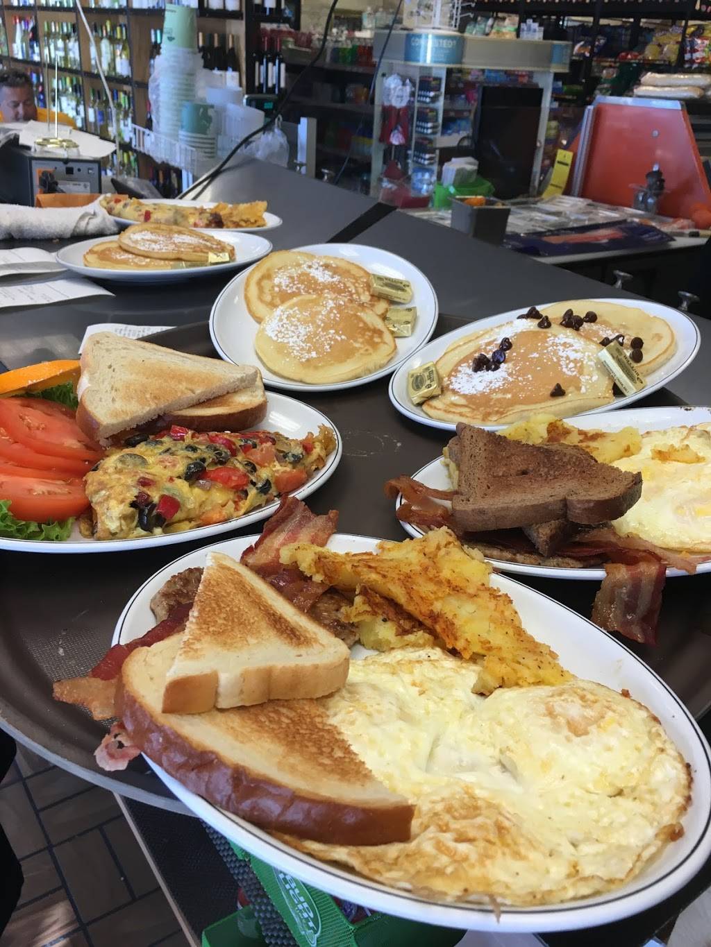 Shortys Breakfast & Gourmet Deli | restaurant | 1261 Gulf Blvd #125, Clearwater, FL 33767, USA | 7275965100 OR +1 727-596-5100