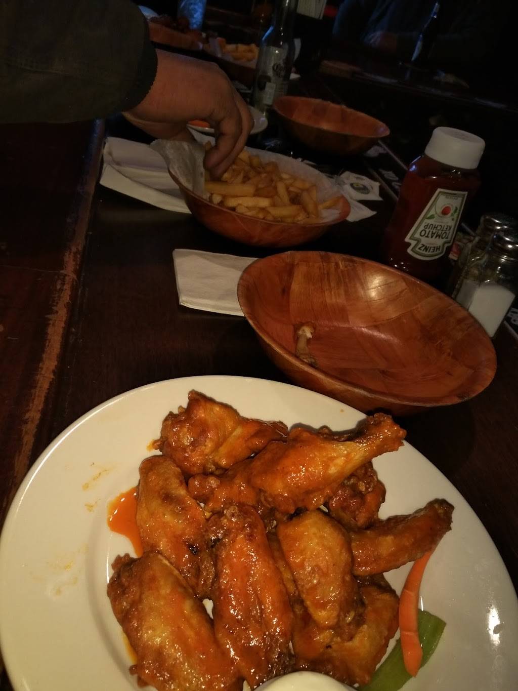 Mcbrides | restaurant | 101 Bedford Ave, Bellmore, NY 11710, USA | 5167830007 OR +1 516-783-0007