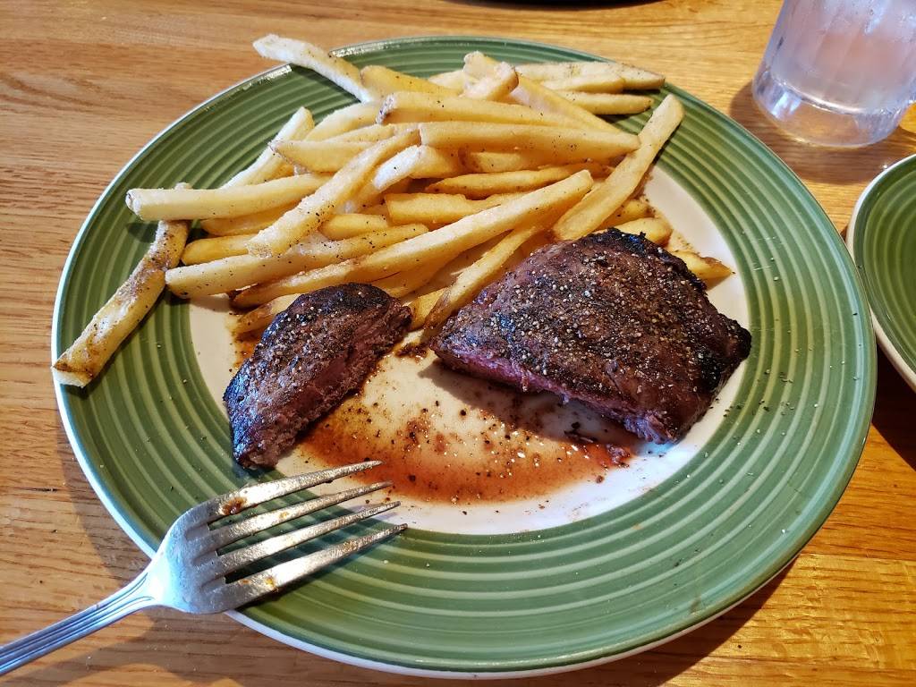 Applebees Grill + Bar | restaurant | 270 W Holt Ave, Milwaukee, WI 53207, USA | 4144890874 OR +1 414-489-0874