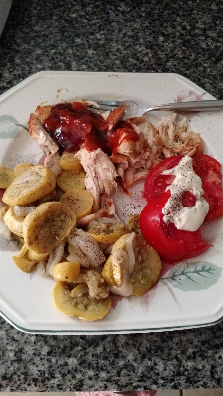 Bevs Better Burgers | restaurant | 15010 N Main St, Alachua, FL 32615, USA | 3864622670 OR +1 386-462-2670