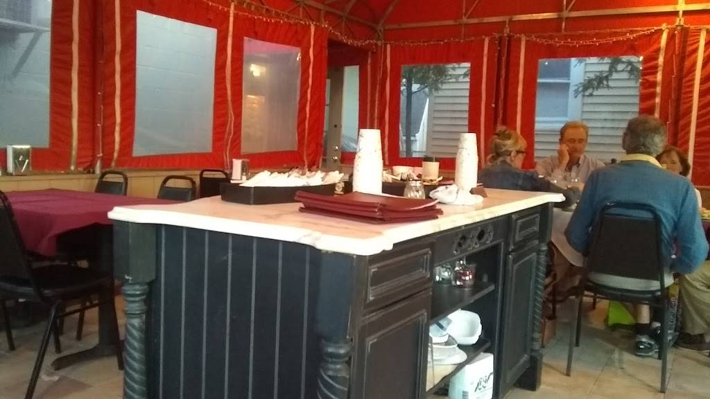 Francescos Pizzeria | restaurant | 279 Bay Ave, Highlands, NJ 07732, USA | 7328720080 OR +1 732-872-0080