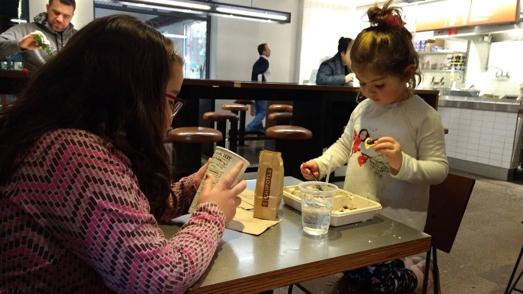 Chipotle Mexican Grill | restaurant | 2150 NJ-35 Space E-7, Sea Girt, NJ 08750, USA | 7324490103 OR +1 732-449-0103