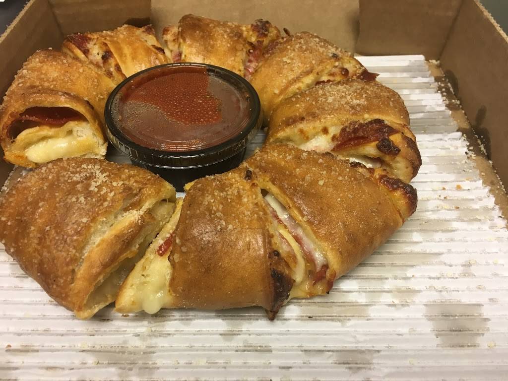 Chubby Charlies Pizza | restaurant | 6672 Cooley Lake Rd, Waterford Twp, MI 48327, USA | 2482424763 OR +1 248-242-4763