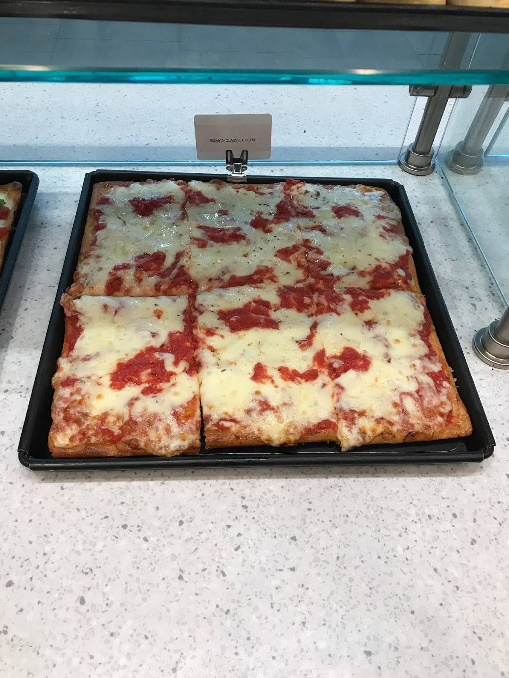 Sbarro | restaurant | 358 B Broadway Mall Food Court Route, Hicksville, NY 11801, USA | 5166817100 OR +1 516-681-7100