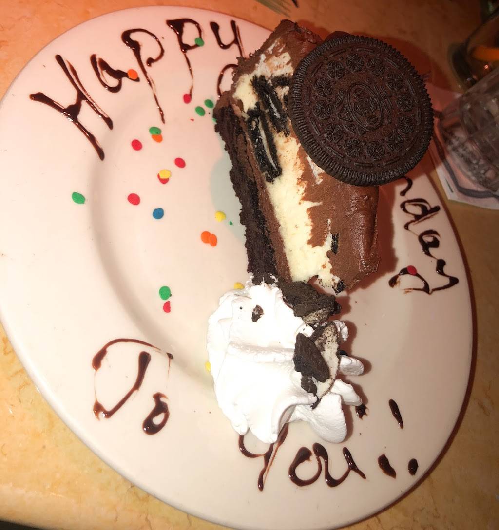 The Cheesecake Factory | restaurant | 930 Milwaukee Ave, Lincolnshire, IL 60069, USA | 8479552350 OR +1 847-955-2350