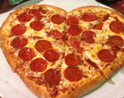 Monkey In the Middle Pizza @ Action City | restaurant | 2402 Lorch Ave, Eau Claire, WI 54701, USA | 8006849978 OR +1 800-684-9978