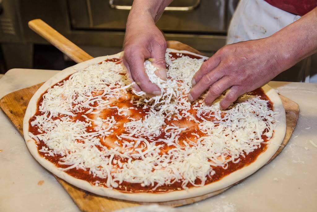 Glenville Pizza | restaurant | 243 Glenville Rd, Greenwich, CT 06831, USA | 2035321691 OR +1 203-532-1691