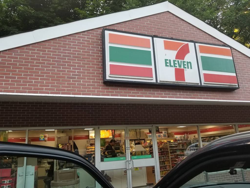 7-Eleven | bakery | 3 Railroad Ave, Roslyn, NY 11576, USA | 5166214008 OR +1 516-621-4008
