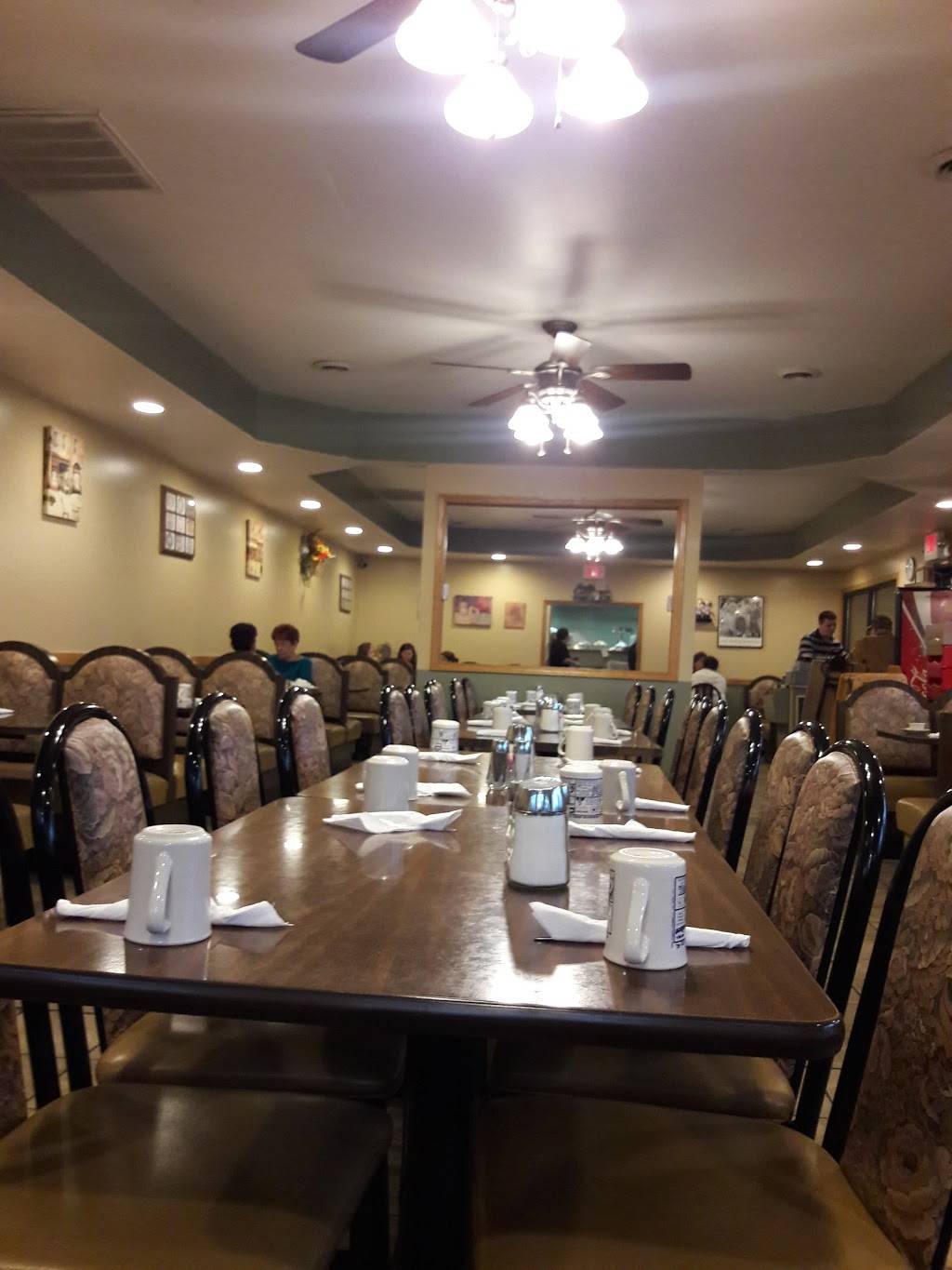 Wilmington House Restaurant | restaurant | 210 Bridge St, Wilmington, IL 60481, USA | 8154762426 OR +1 815-476-2426
