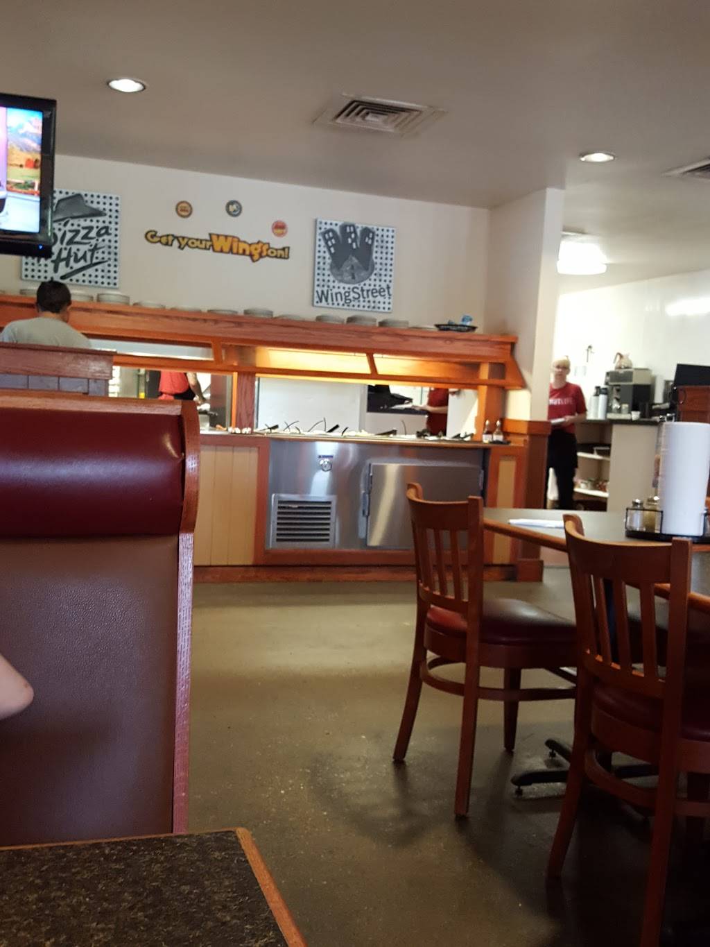 Pizza Hut | restaurant | 800 Main St, Jackson, OH 45640, USA | 7402866474 OR +1 740-286-6474