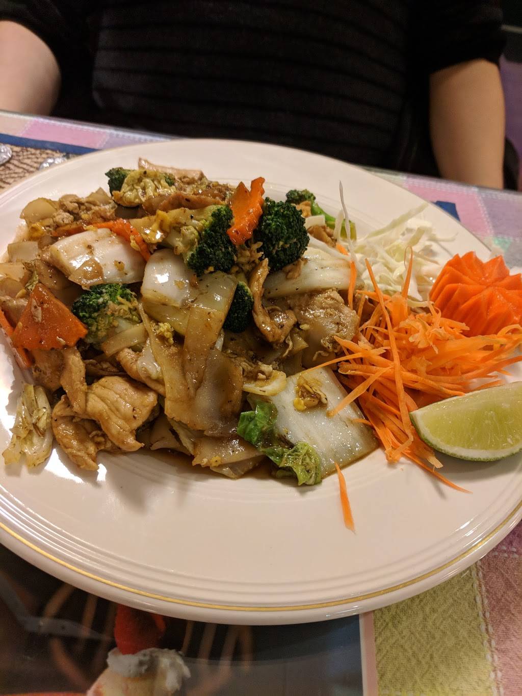 M Thai Kitchen | restaurant | 181 Mitchells Chance Rd, Edgewater, MD 21037, USA | 4109560952 OR +1 410-956-0952