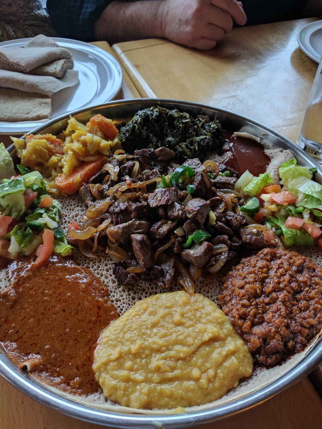 Dama Pastry & Cafe | bakery | 1505 Columbia Pike, Arlington, VA 22204, USA | 7039205620 OR +1 703-920-5620