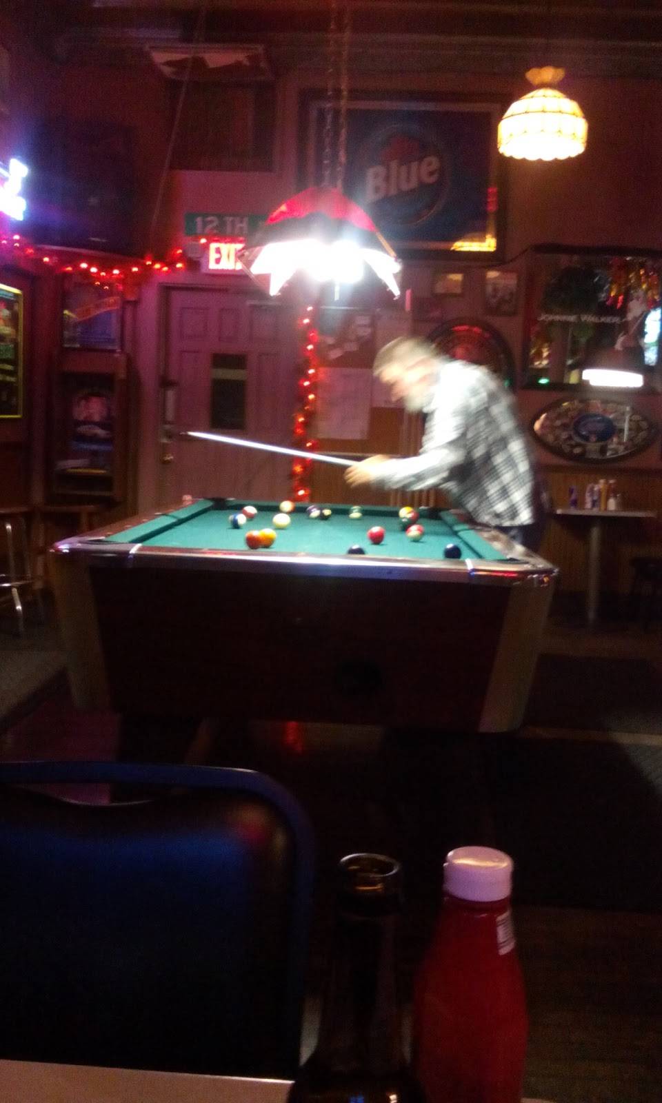 Prushs Bar & Grill | restaurant | 1212 Eureka Rd, Wyandotte, MI 48192, USA | 7342826535 OR +1 734-282-6535