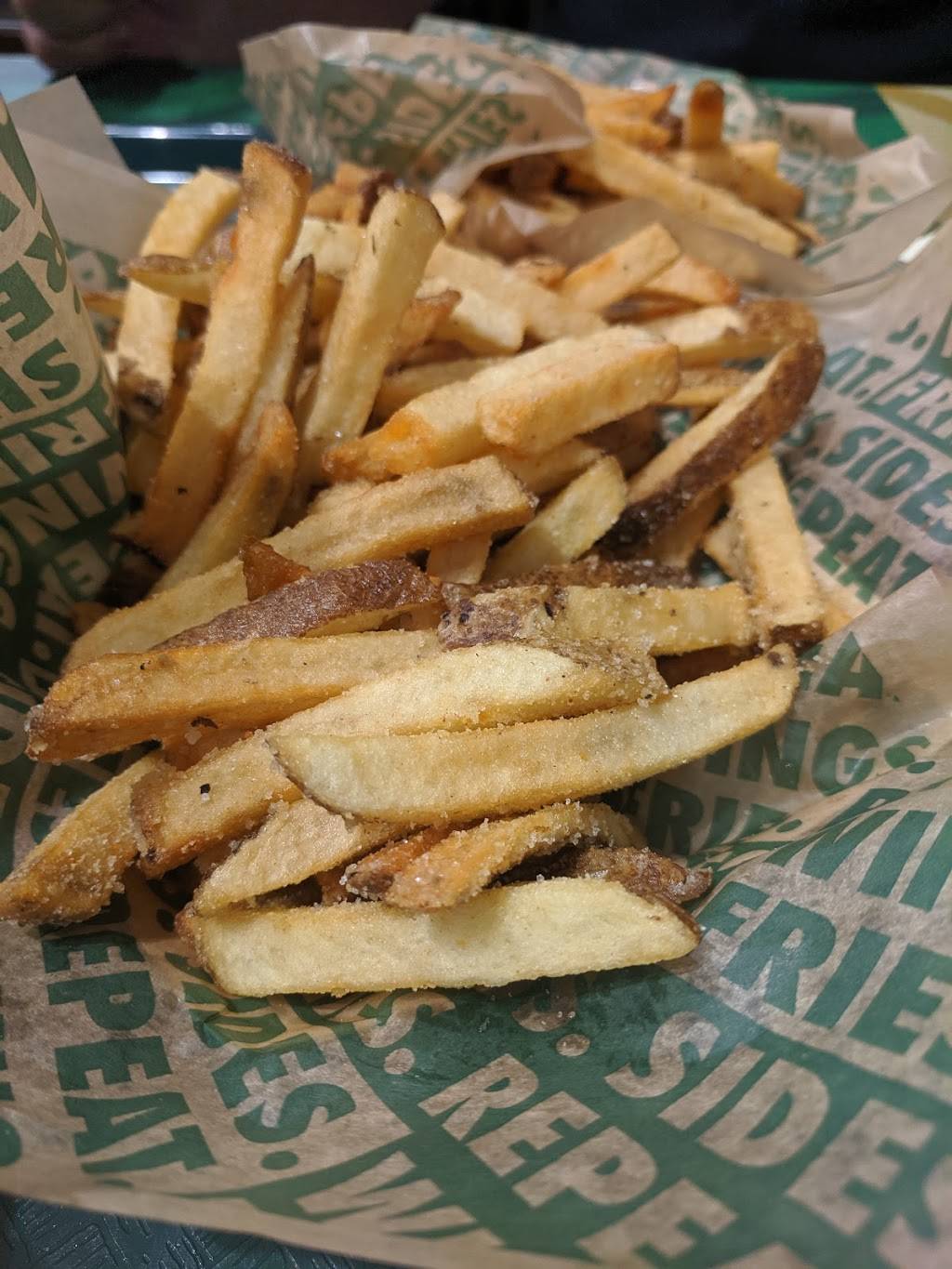 Wingstop | restaurant | 2750 Mt Pleasant St Ste 110, Burlington, IA 52601, USA | 3194099464 OR +1 319-409-9464