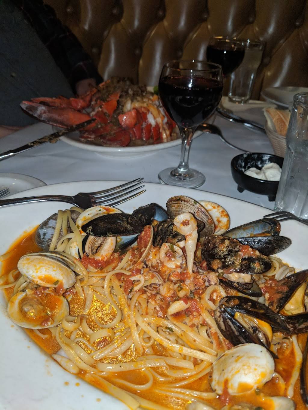 Frankies on Melrose | restaurant | 7228 Melrose Ave, Los Angeles, CA 90038, USA | 3239372801 OR +1 323-937-2801