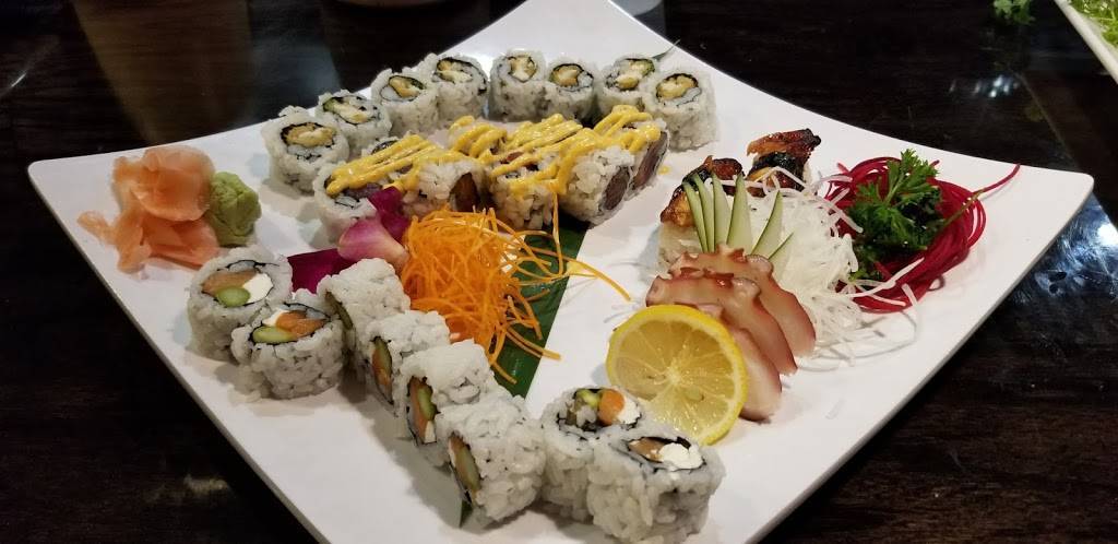 Tsunami Sushi & Hibachi | restaurant | 114 N Tennessee Ave #101, Lakeland, FL 33801, USA | 8639402112 OR +1 863-940-2112