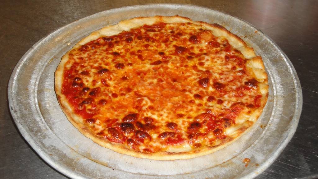 Warrens Place | restaurant | 27 Pleasant St, South Weymouth, MA 02190, USA | 7813317575 OR +1 781-331-7575