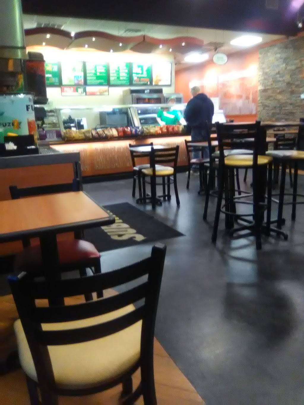 Subway | restaurant | 203 E Kings Hwy, Paragould, AR 72450, USA | 8702400010 OR +1 870-240-0010