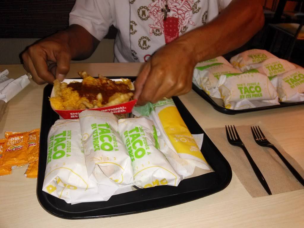 Del Taco | meal takeaway | 2200 Arden Way, Sacramento, CA 95825, USA | 9169200541 OR +1 916-920-0541