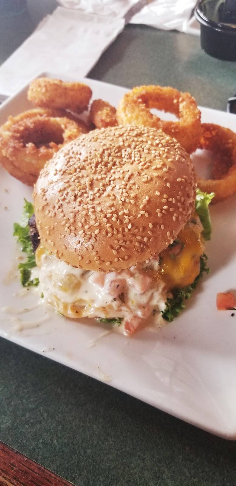 The Greene Turtle Sports Bar & Grille | restaurant | 700 Hempstead Turnpike, Franklin Square, NY 11010, USA | 5167439700 OR +1 516-743-9700