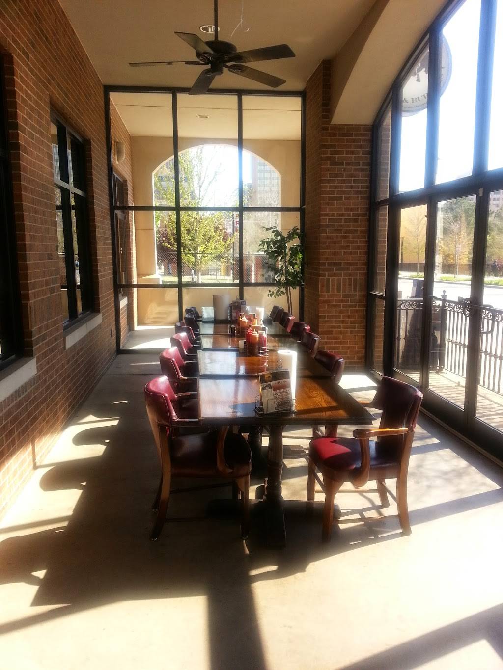 Blus BBQ and Burgers | restaurant | 612 N Robinson Ave, Oklahoma City, OK 73102, USA | 4056022587 OR +1 405-602-2587