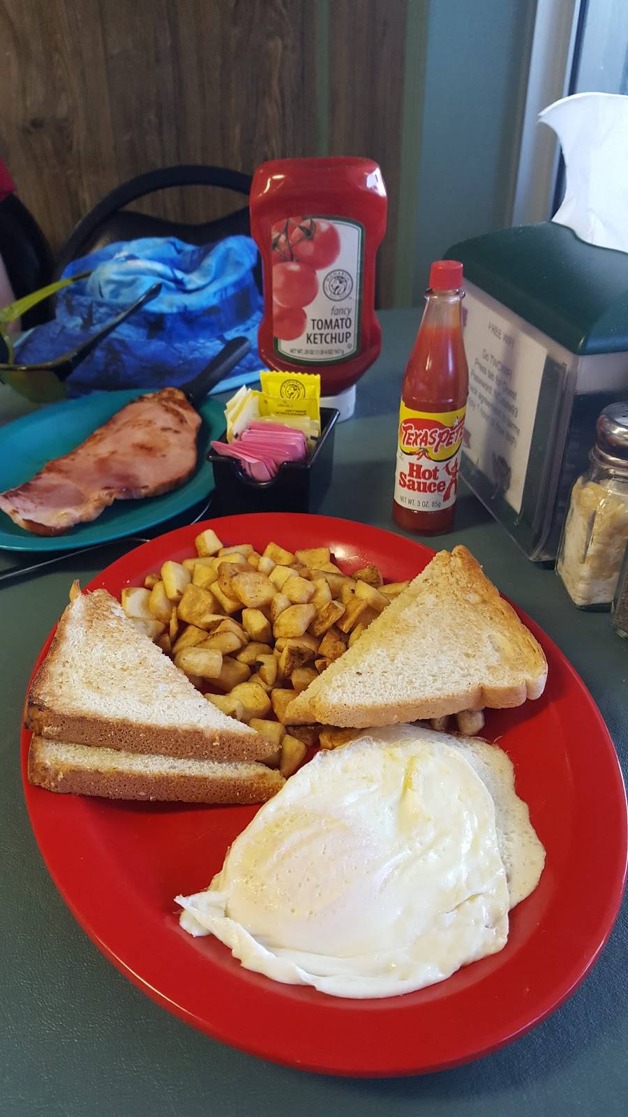 Beanas Kitchen | restaurant | 106 SE 58th St, Oak Island, NC 28465, USA | 9102787209 OR +1 910-278-7209