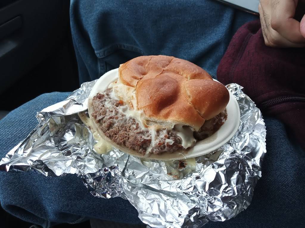 Tom Wahls Brighton | restaurant | 2545 Monroe Ave, Rochester, NY 14618, USA | 5854419620 OR +1 585-441-9620