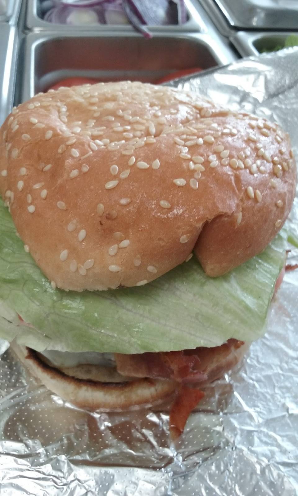 Mini-Burger | meal takeaway | 8125 Lefferts Blvd, Jamaica, NY 11415, USA | 7188054700 OR +1 718-805-4700