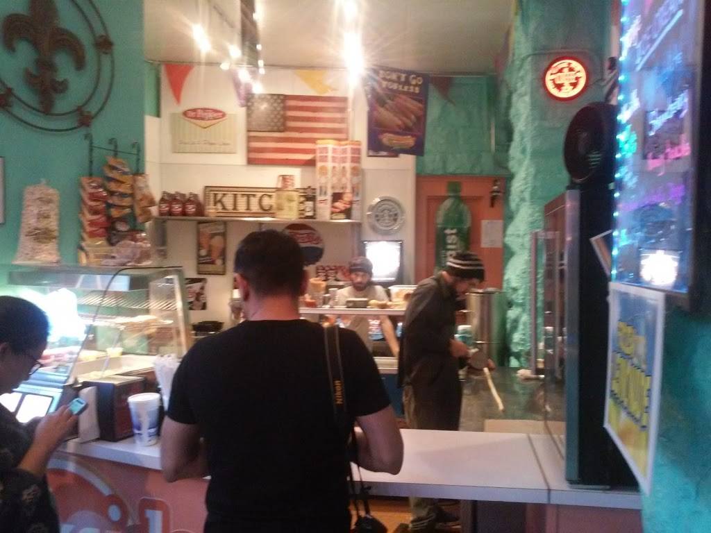 Parkside Pretzel | restaurant | 8 Spring St, Eureka Springs, AR 72632, USA | 4793202820 OR +1 479-320-2820