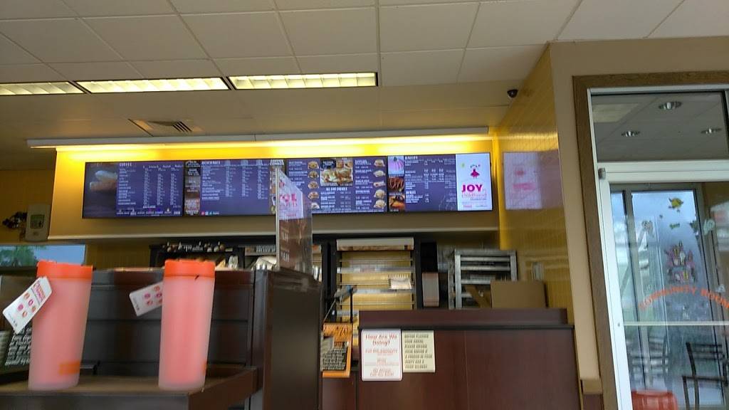 Dunkin | bakery | 2475 Cleveland Ave, Fort Myers, FL 33901, USA | 2394612700 OR +1 239-461-2700