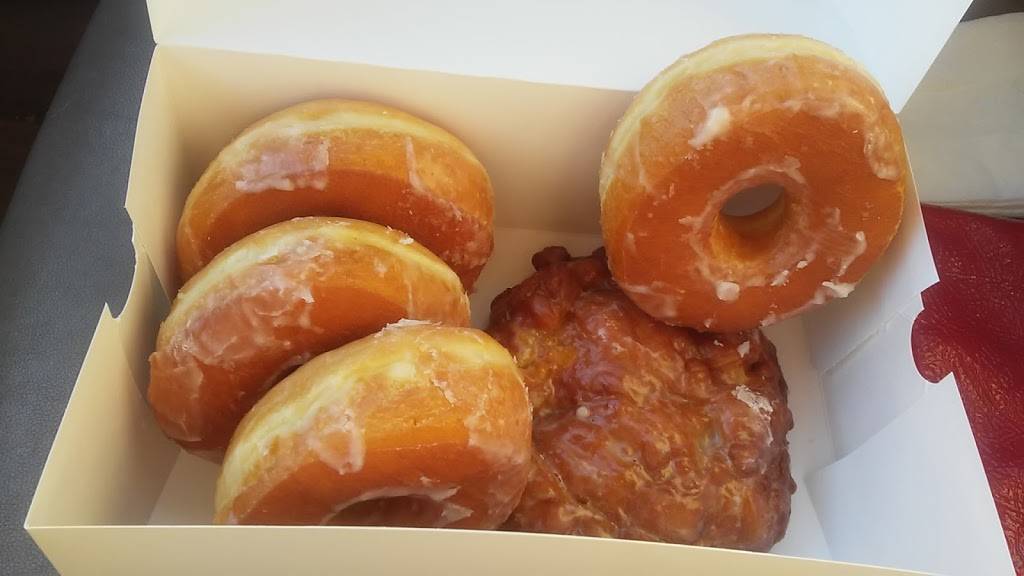 Simply Donuts | restaurant | 9005 Old Spanish Trail, Ocean Springs, MS 39564, USA | 2282384801 OR +1 228-238-4801